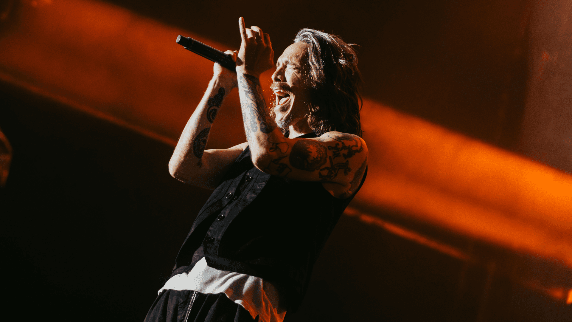 Brandon Boyd, vocalista do Barão Vermelho, em show no palco Sunset do Rock in Rio, no Parque Olímpico na zona oeste do Rio | 15.set.2024/Divulgação