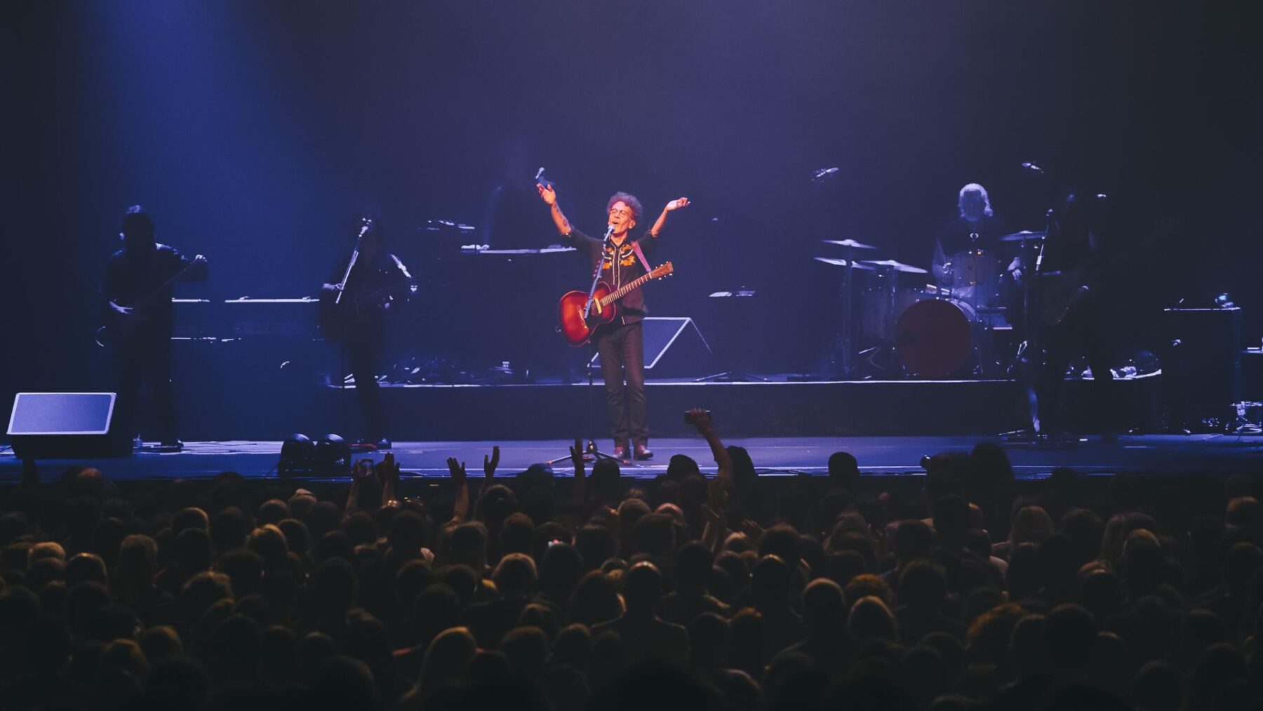 Nando Reis em show da turnê do álbum "Uma Estrela Misteriosa" no Espaço Unimed, em São Paulo | Marcos Oliveira - 12.out.2024/Divulgação