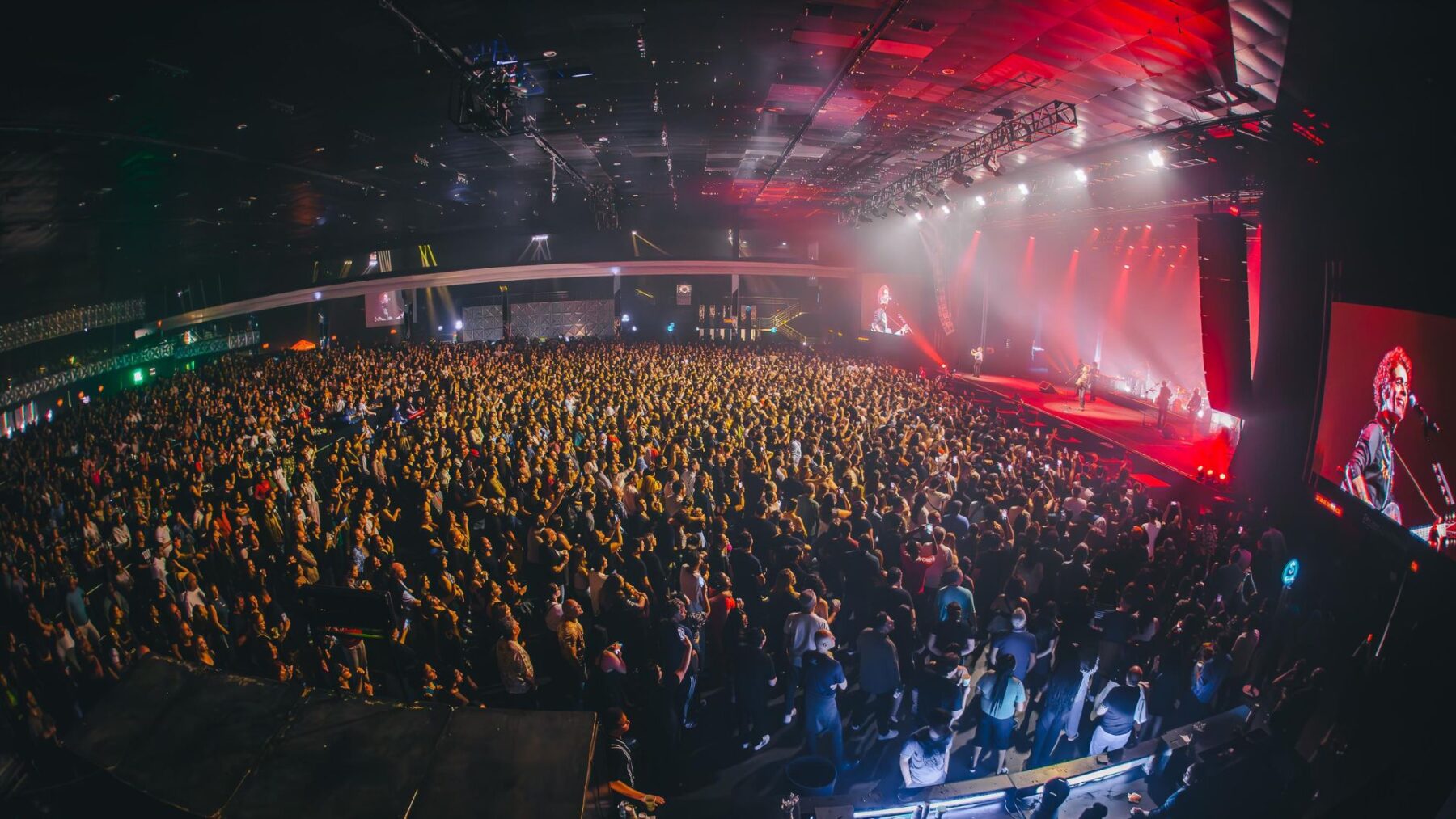 Nando Reis em show da turnê do álbum "Uma Estrela Misteriosa" no Espaço Unimed, em São Paulo | Marcos Oliveira - 12.out.2024/Divulgação