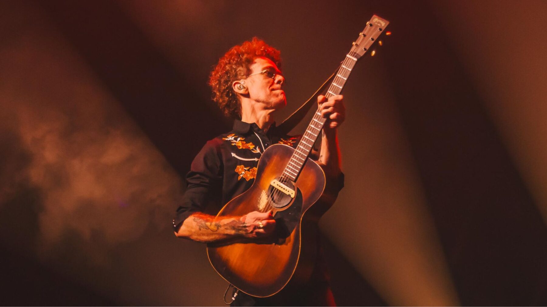 Nando Reis em show da turnê do álbum "Uma Estrela Misteriosa" no Espaço Unimed, em São Paulo | Marcos Oliveira - 12.out.2024/Divulgação