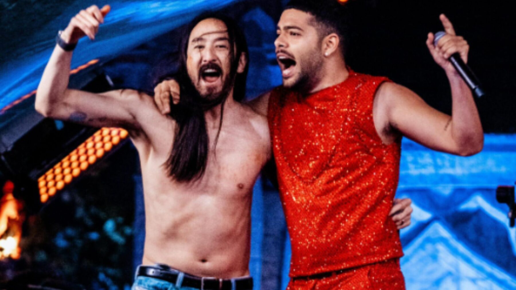 Steve Aoki (esq.) e Pedro Sampario em show no palco principal do festival Tomorrowland, no Parque Maeda, em Itu (SP) | 13.out.2024/Divulgação