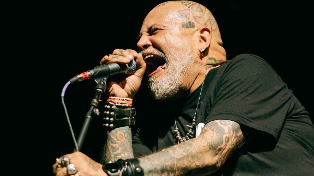 João Gordo, vocalista do Ratos de Porão, em show no primeiro dia de Knotfest, no Allianz Parque, em São Paulo | 19.out.2024/Flashbang/Divulgação