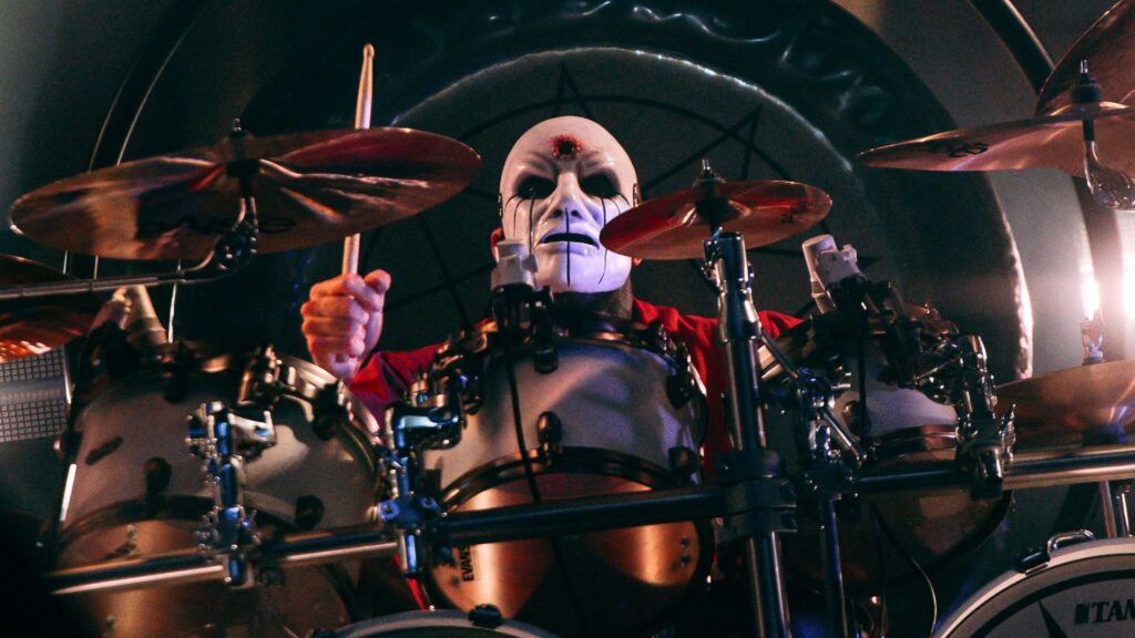 Baterista Eloy Casagrande em show do Slipknot no segundo dia de Knotfest, no Allianz Parque, em São Paulo | 20.out.2024/Flashbang/Divulgação