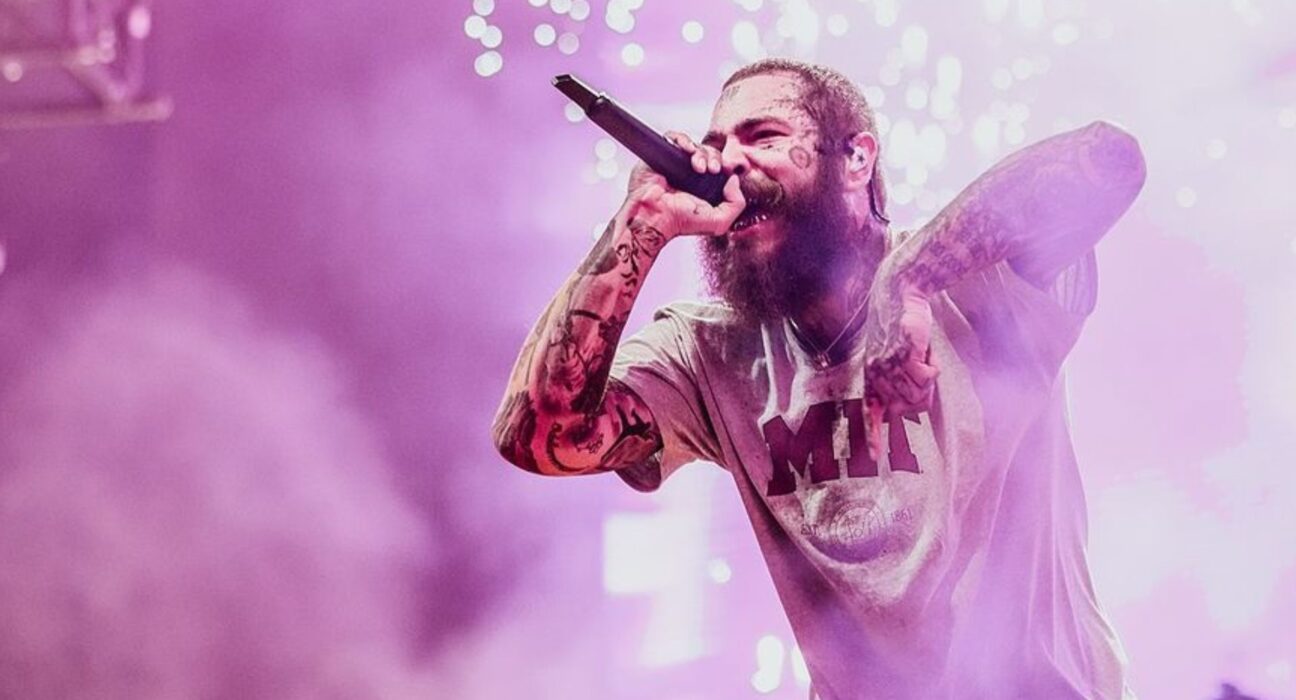 Post Malone em show no Fenway Park, em Boston (EUA) | 18.set.2024/Divulgação