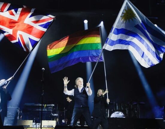 Paul McCartney em show da 'Got Back Tour' no estádio Centenário de Montevidéu, no Uruguai | MJ Kim - 1°.out.2024/Divulgação