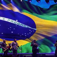 Bruno Mars em terceiro show no estádio Morumbis, em São Paulo, com a turnê "Live in Brazil | Amon Borges - 8.out.2024/Portal Lineup