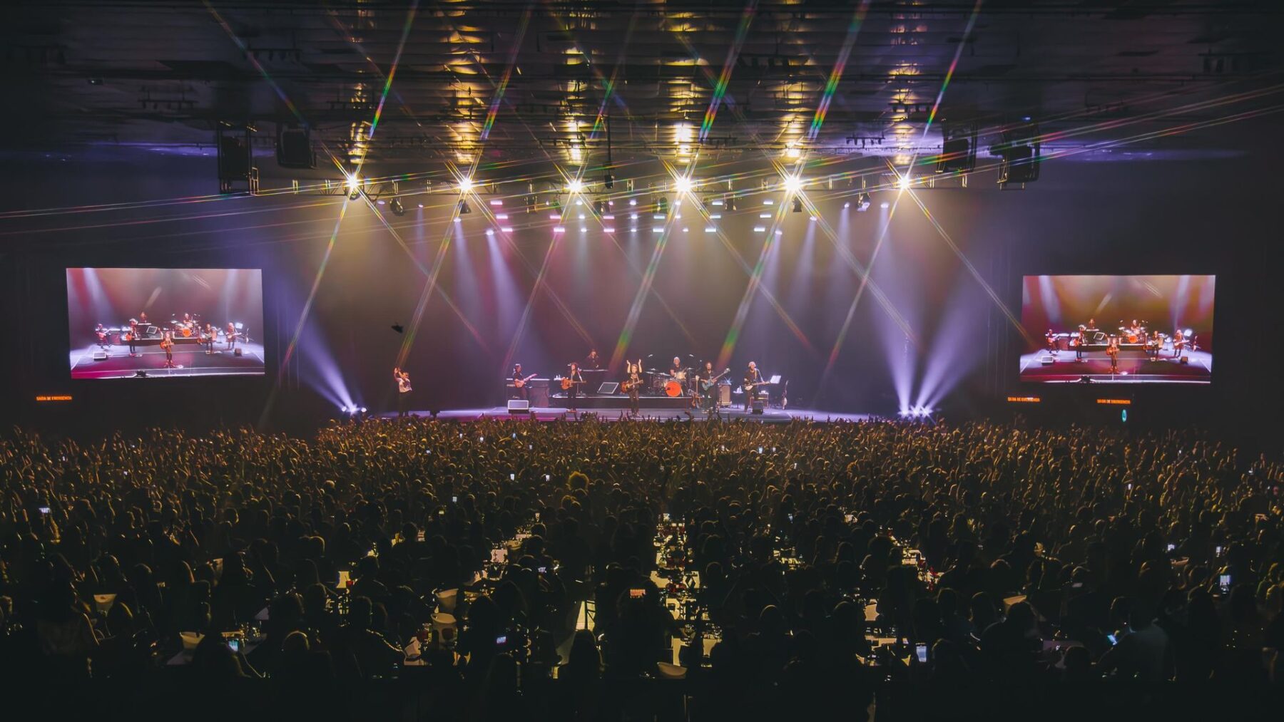 Nando Reis em show da turnê do álbum "Uma Estrela Misteriosa" no Espaço Unimed, em São Paulo | Marcos Oliveira - 12.out.2024/Divulgação