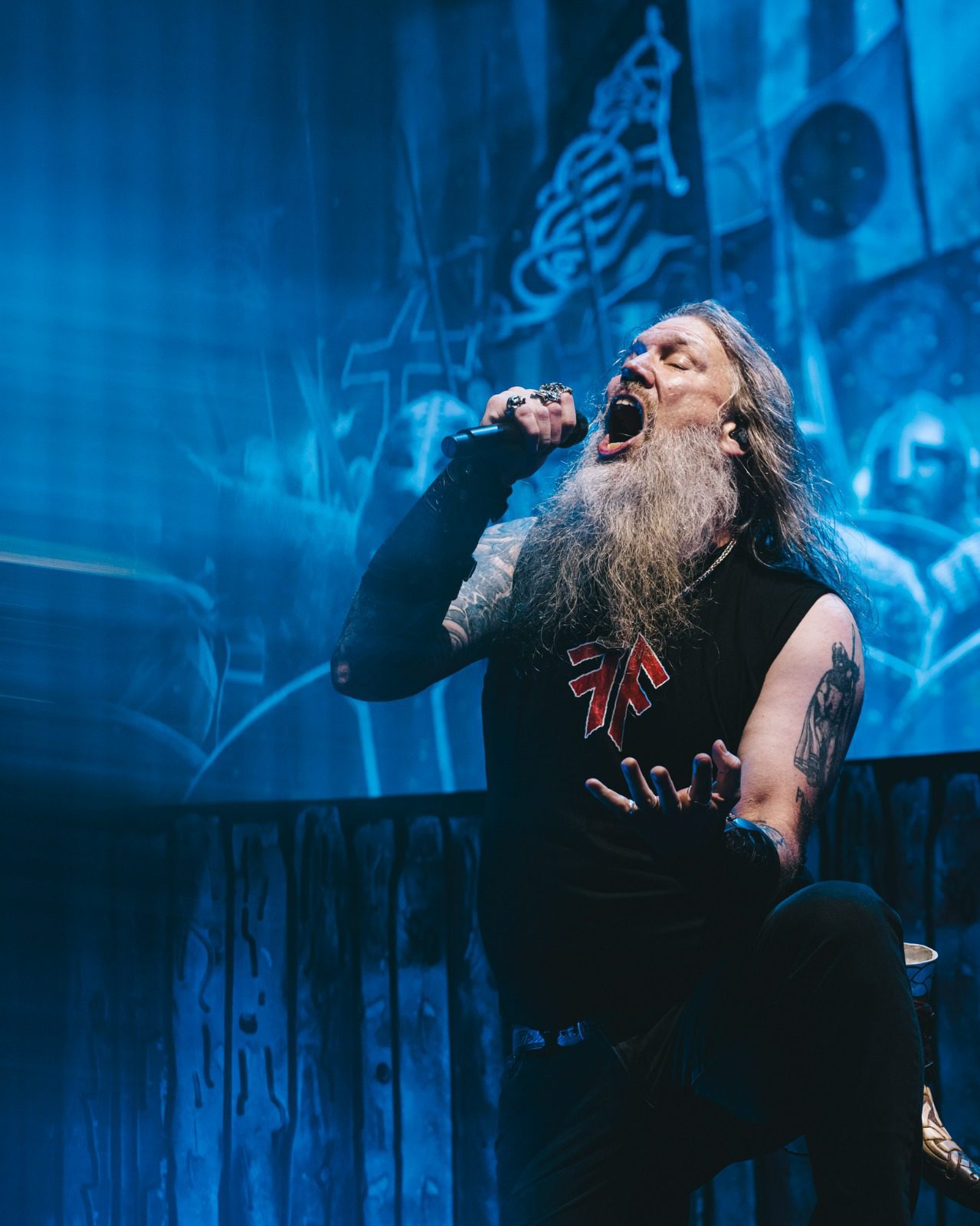 Vocalista Johan Hegg da banda sueca Amon Amarth em show no primeiro dia de Knotfest, no Allianz Parque, em São Paulo | 19.out.2024/Flashbang/Divulgação