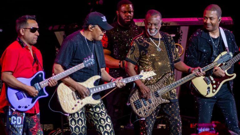 Show do Kool & the Gang no estádio Luna Park, em Buenos Aires | 9.mai.2024/Divulgação