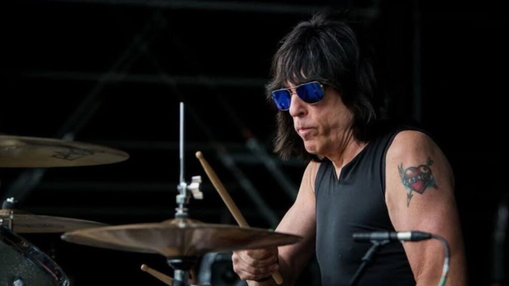 Marky Ramone em show com seu projeto solo em Las Palmas, na Espanha | 10.mai.2024/Divulgação