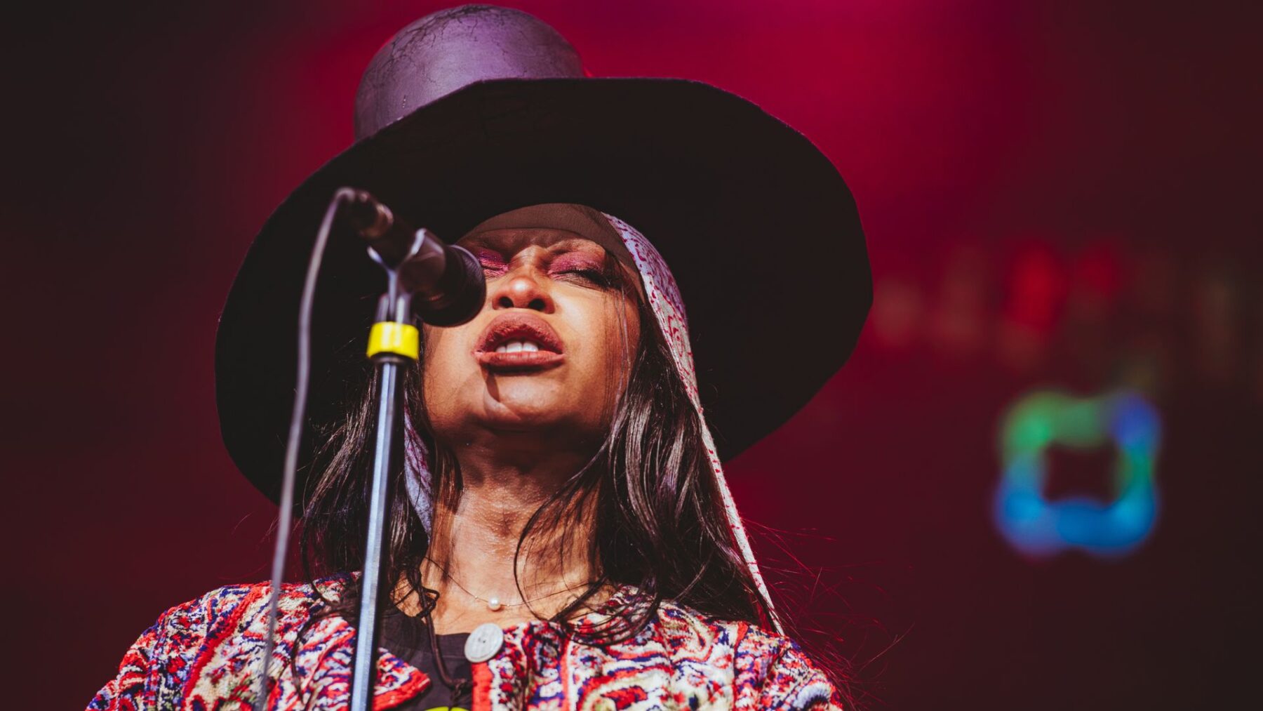 Cantora americana Erykah Badu em show no Espaço Unimed, em São Paulo | Rafael Strabelli - 6.nov.2024/Divulgação