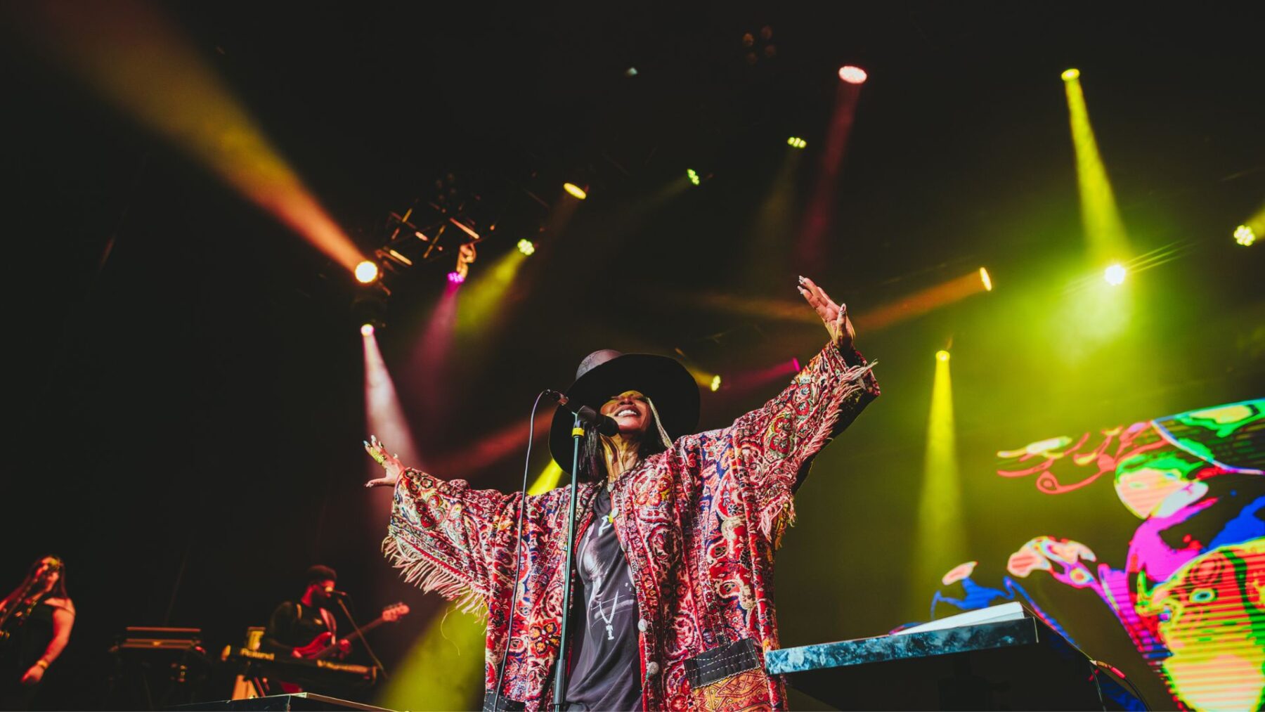 Cantora americana Erykah Badu em show no Espaço Unimed, em São Paulo | Rafael Strabelli - 6.nov.2024/Divulgação