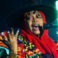 Cantora americana Erykah Badu em show no Afropunk, no Parque de Exposições, em Salvador | 9.nov.2024/Divulgação