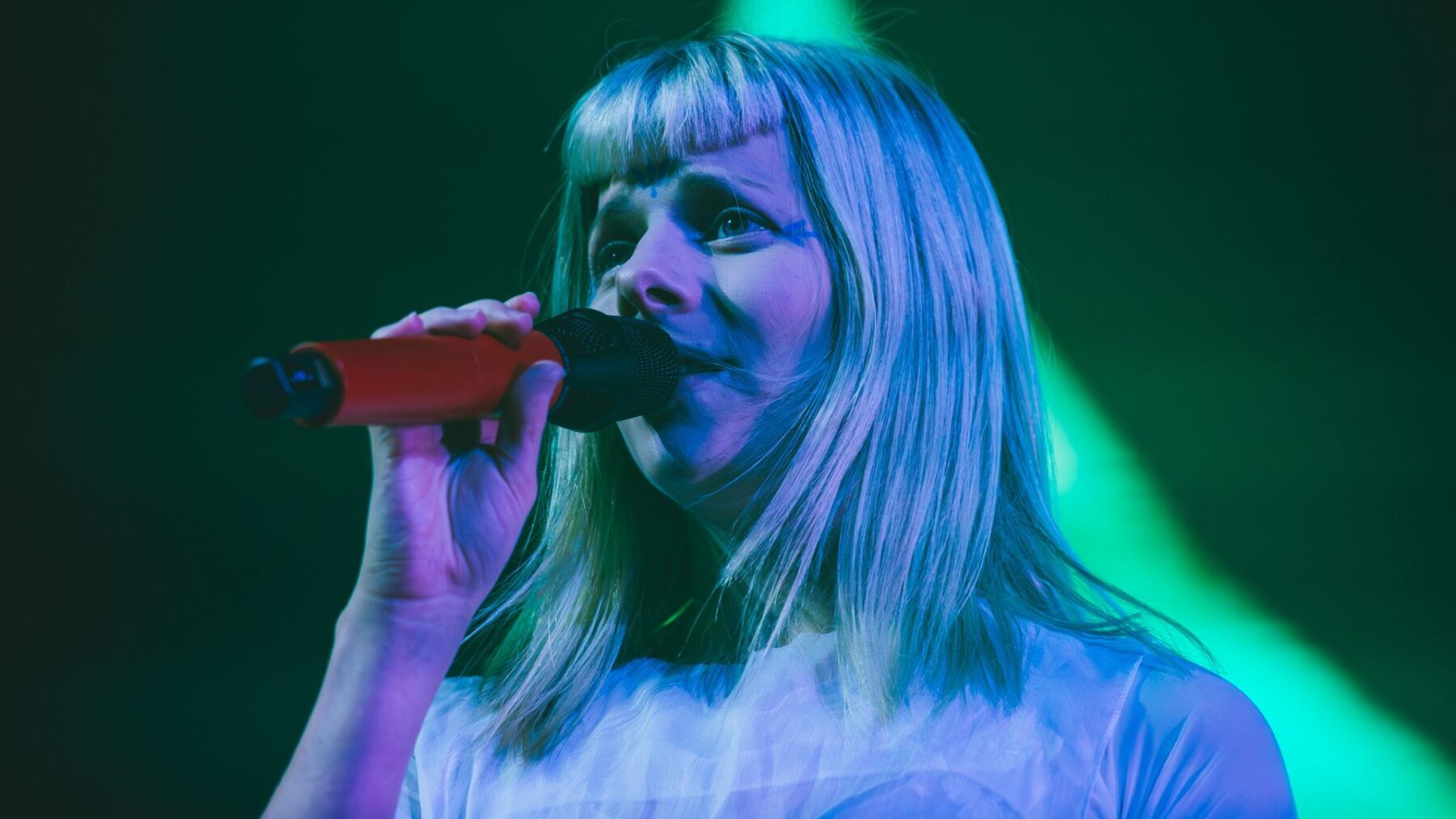 Cantora norueguesa Aurora em show no Espaço Unimed, em São Paulo | Rafael Strabelli - 16.nov.2024/Divulgação