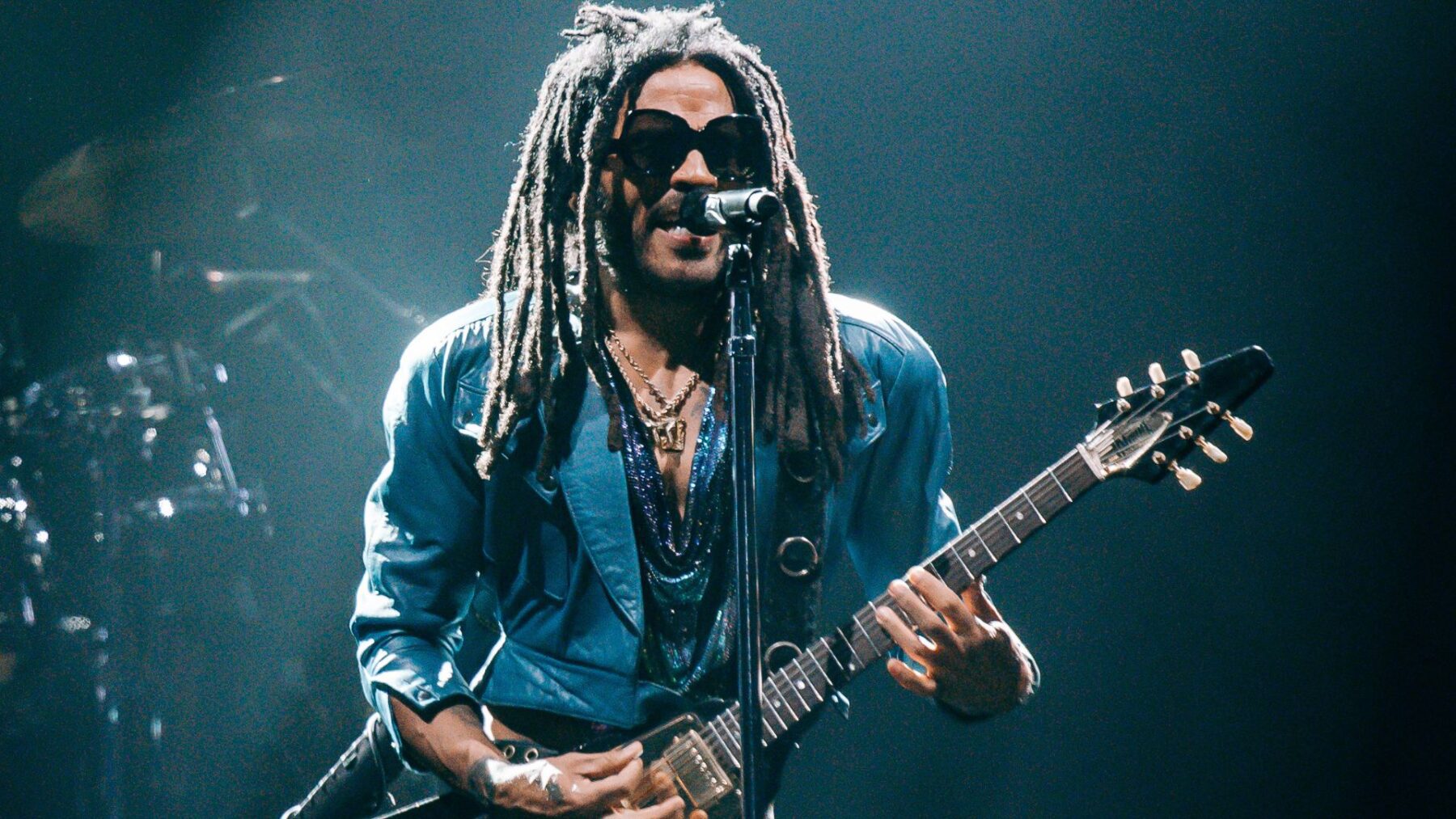 Lenny Kravitz em show da turnê 'Blue Eletric Light' no Allianz Parque, em São Paulo | Fernando Schlaeper - 23.nov.2024/Divulgação