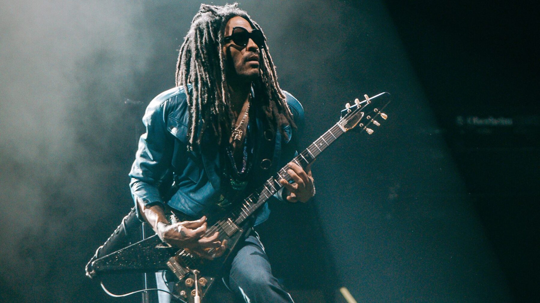 Lenny Kravitz em show da turnê 'Blue Eletric Light' no Allianz Parque, em São Paulo | Fernando Schlaeper - 23.nov.2024/Divulgação