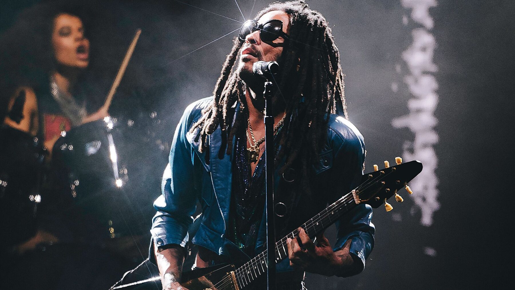 Lenny Kravitz em show da turnê 'Blue Eletric Light' no Allianz Parque, em São Paulo | Fernando Schlaeper - 23.nov.2024/Divulgação