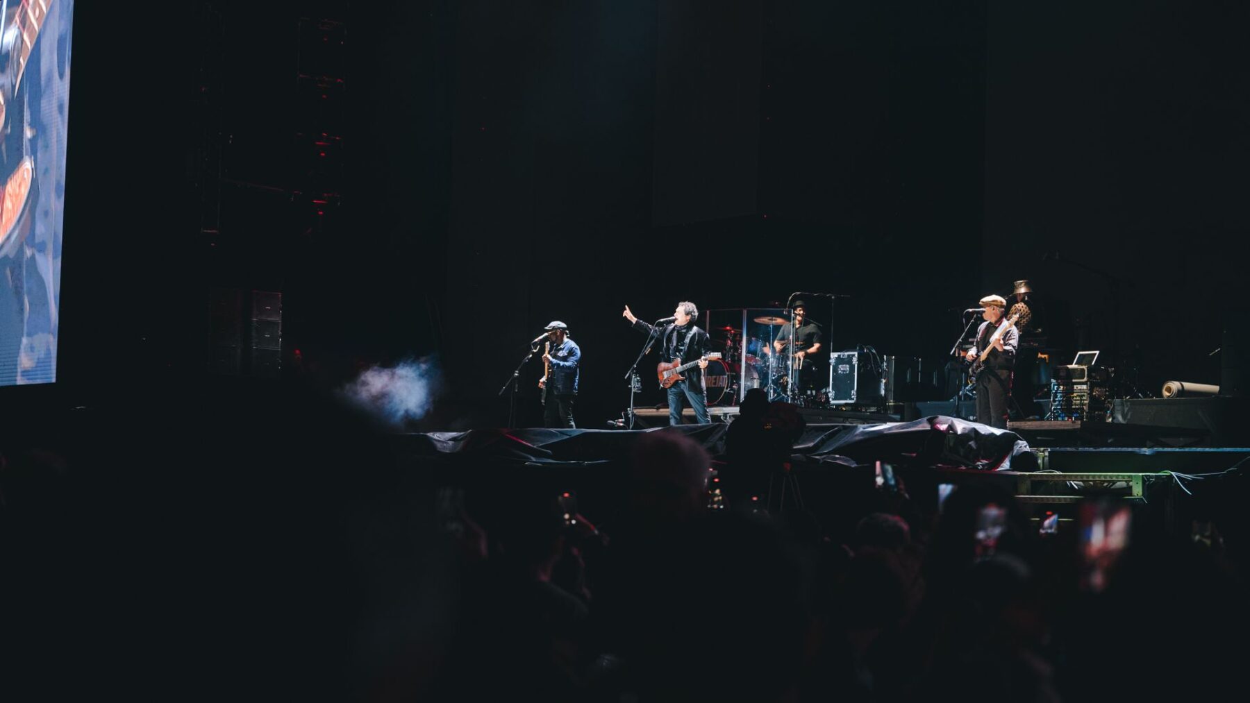 Frejat em show de abertura de Lenny Kravitz no Allianz Parque, em São Paulo | 23.nov.2024/Flashbang/Divulgação