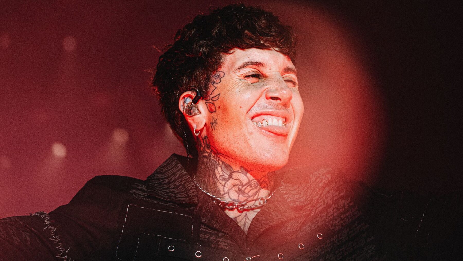 Vocalista Oliver Sykes em show da banda britânica Bring Me the Horizon no Allianz Parque, em São Paulo | Fernando Schlaepfer - 30.nov.2024/Divulgação