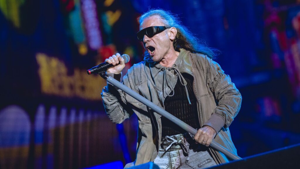 Vocalista Bruce Dickinson em show do Iron Maiden, com a turnê "The Future Past", no Allianz Parque, em São Paulo | 6.dez.2024/Divulgação