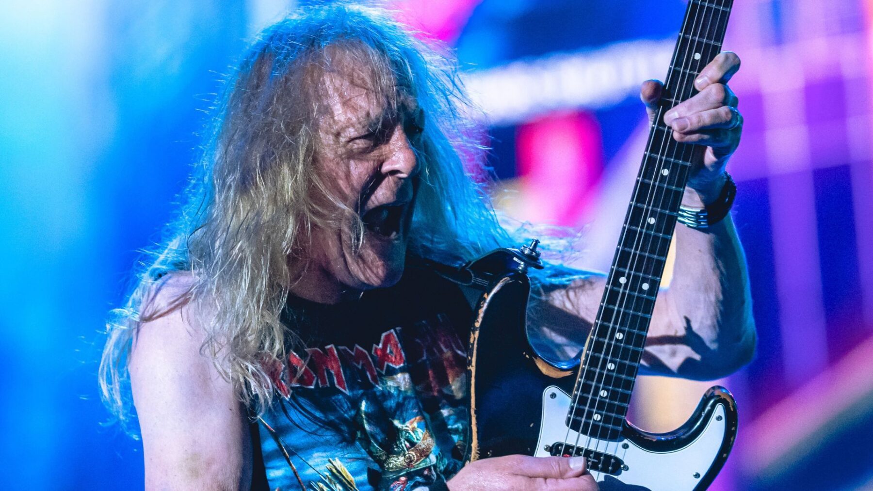 Guitarrista Janick Gers em show do Iron Maiden, com a turnê "The Future Past", no Allianz Parque, em São Paulo | 6.dez.2024/Divulgação