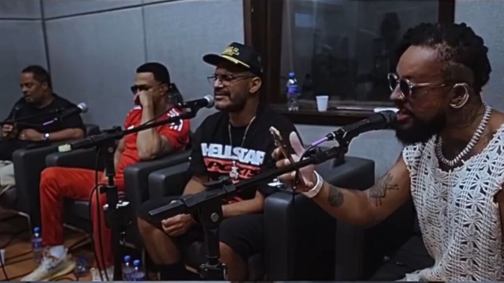 Lino Krizz, Mano Brown, Criolo e Rael (esq. p/ dir.) em primeiro ensaio geral para show "Qual É o Crime?" em estúdio em São Paulo | Divulgação