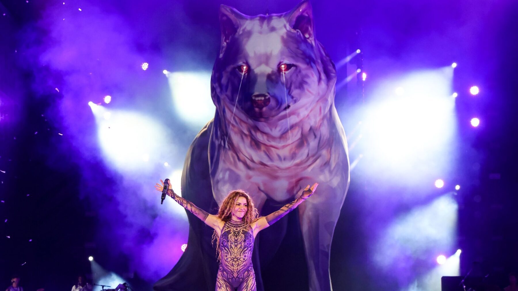 Shakira em show de estreia da turnê 'Las Mujeres Ya No Lloran', no estádio Nilton Santos, o Engenhão, no Rio | Kevin Mazur - 11.fev.2025/Getty Images/Divulgação